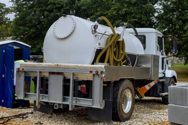 Best Portable restroom trailer rental  in Shelbina, MO