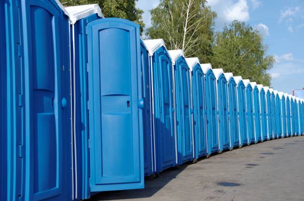 Porta potty rental for outdoor events in Shelbina, MO
